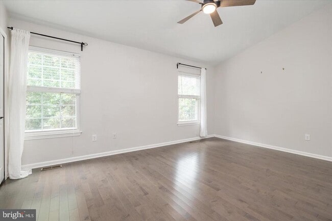 Building Photo - 2441 Winding Ridge Rd