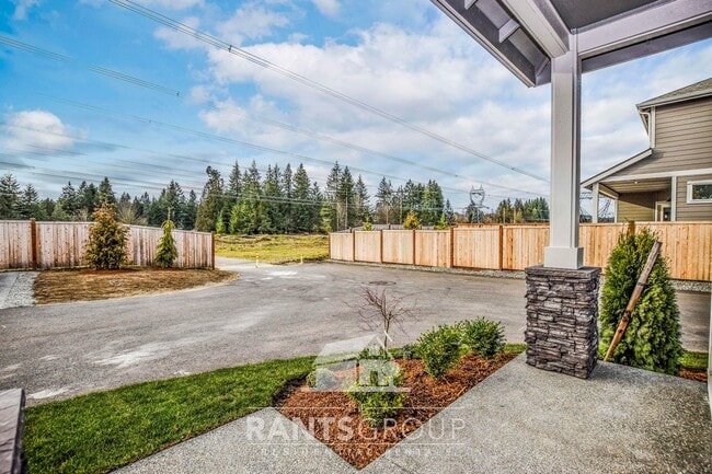 Building Photo - Easy freeway access! Newer subdivision!