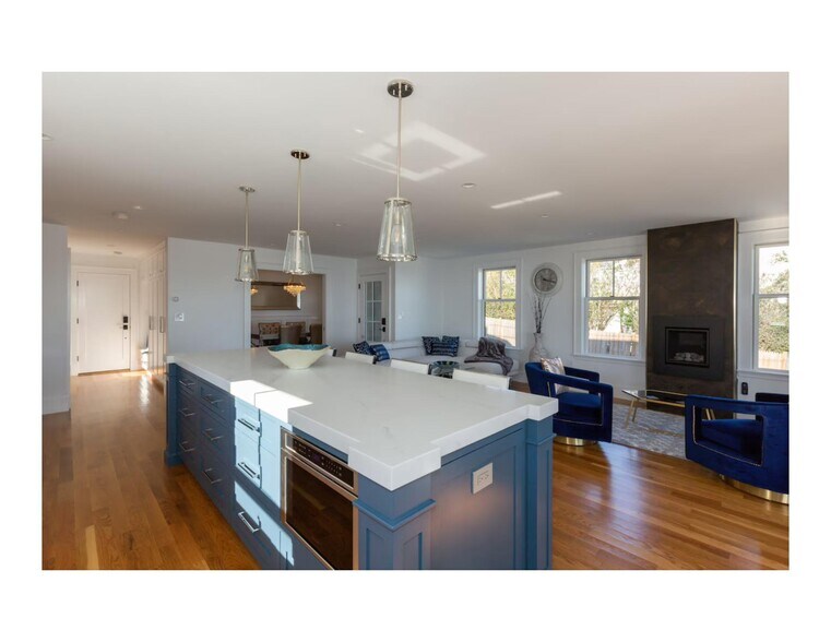 Building Photo - 153 Bayside Rd