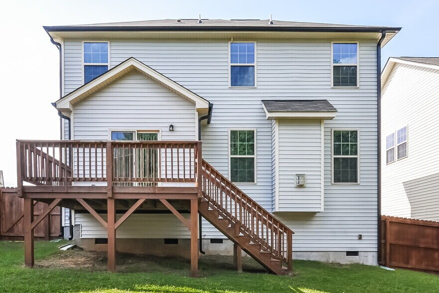 Building Photo - 170 Davelyn Ct
