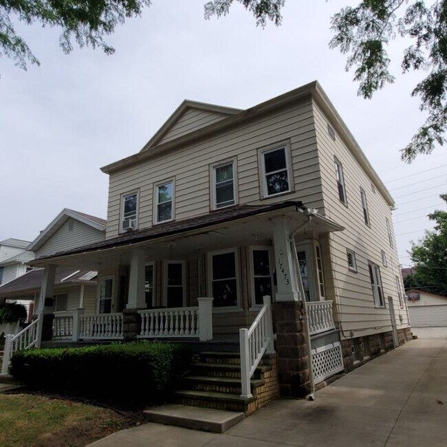 Building Photo - 17471-17473  Shaw Avenue,