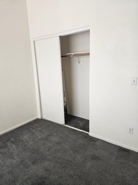 Building Photo - 2500 Adelante Ave