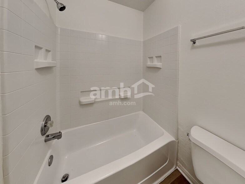 Building Photo - 19414 Dry Canyon Ct