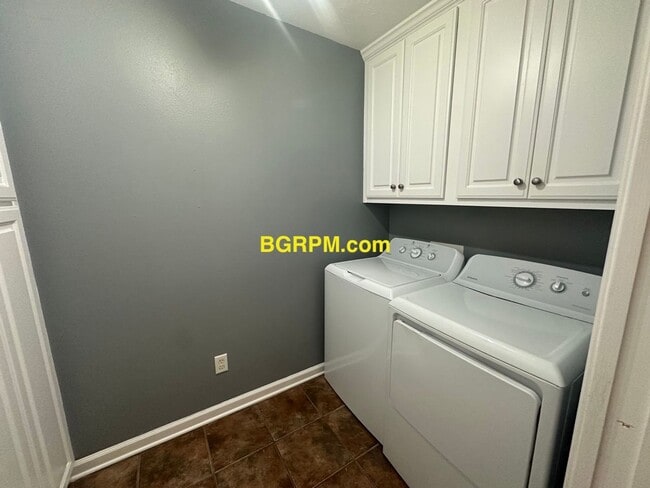 Building Photo - 3 BD, 2 BA, home in Ward.