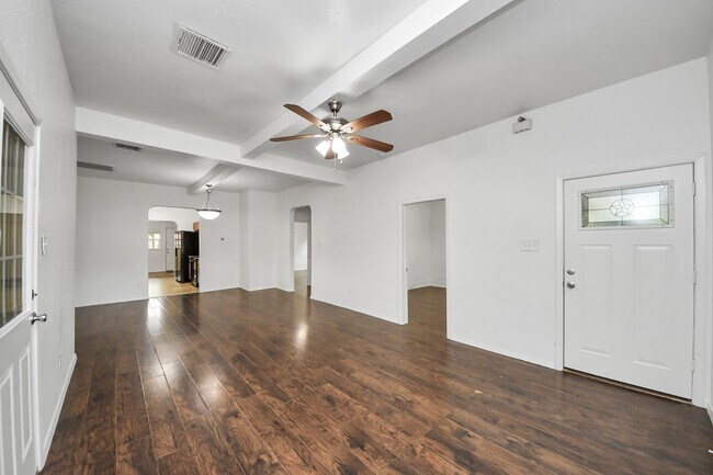 Building Photo - 4314 6th St