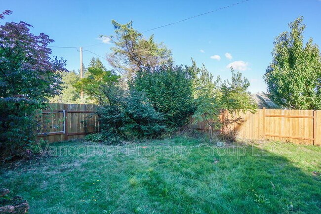 Building Photo - 8709 NE 63rd St