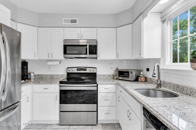 Building Photo - 414D Andover Dr