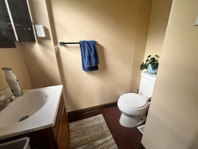 Building Photo - Historic 4-Bedroom Home - Close to UIUC Campus