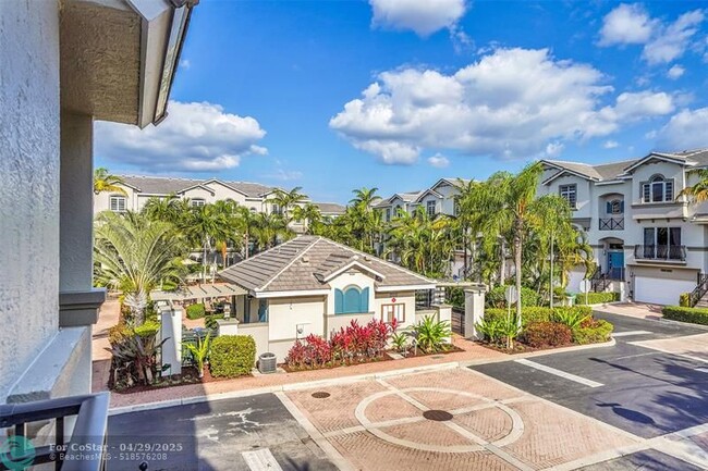 Building Photo - 1902 Coral Heights Ct