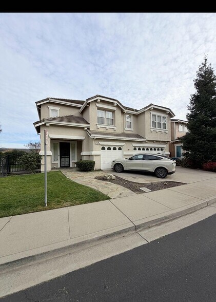 Building Photo - 108 Thelen Ct