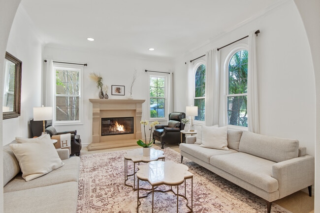 Building Photo - 8005 S Bell Crest Dr