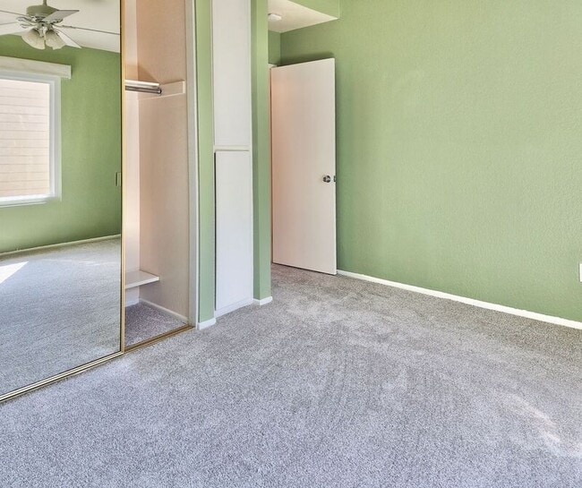 Building Photo - 26316 Los Viveros