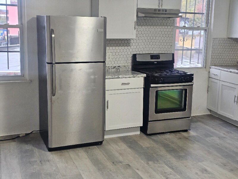 Building Photo - 113 Kirkpatrick St