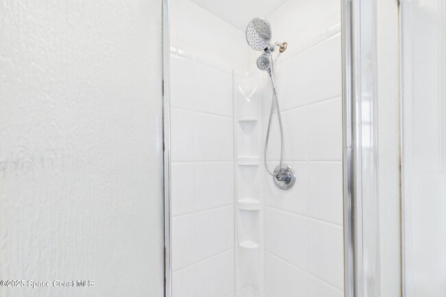 Building Photo - 4339 Plompton Dr