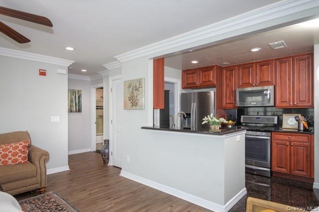 Building Photo - 1703 Vista View Dr