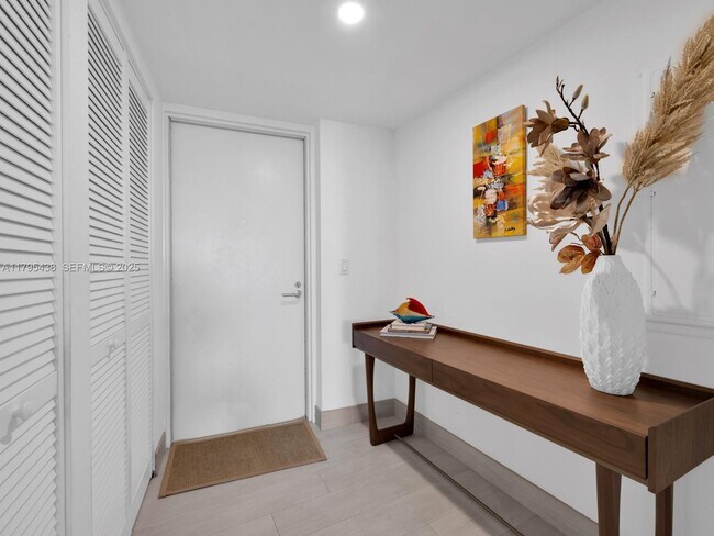 Building Photo - 6620 Indian Creek Dr