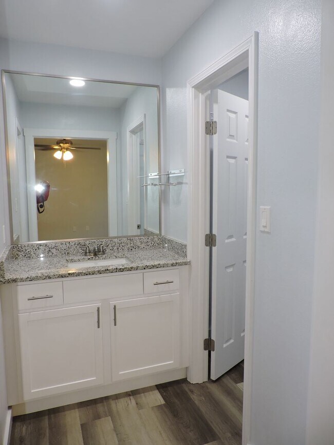 Building Photo - Lots of updates!