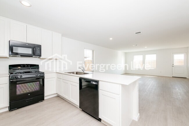 Building Photo - 12508 Huntington Rdg Wy