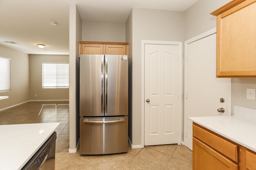 Building Photo - 7204 Amber Cascade Ct