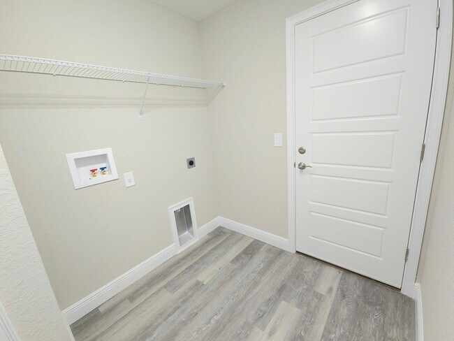 Building Photo - 67 Olive Dr