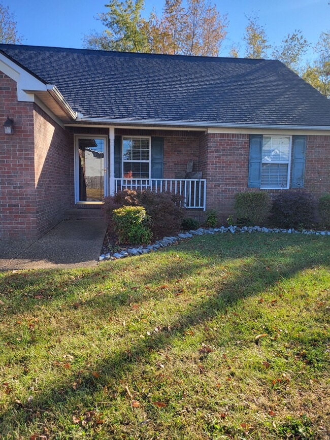 Building Photo - 2115 Geneva Dr