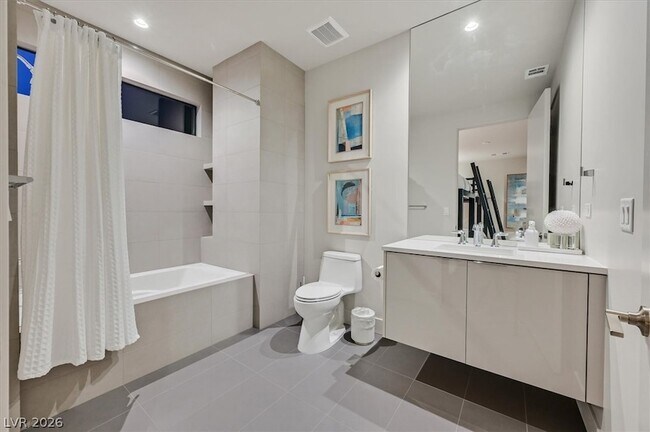 Building Photo - 807 Magnum Cliff Ct