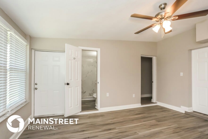 Building Photo - 311 E Baffin Dr