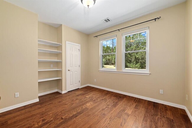 Building Photo - 14425 Evergreen Cove