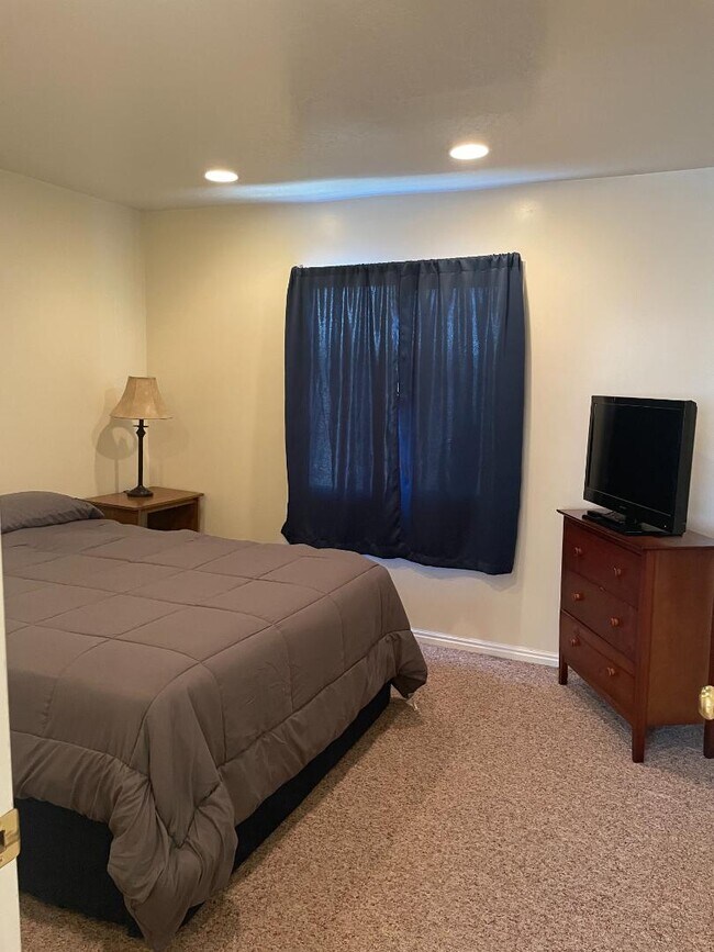 Building Photo - 113 Wyoming State Hwy 233