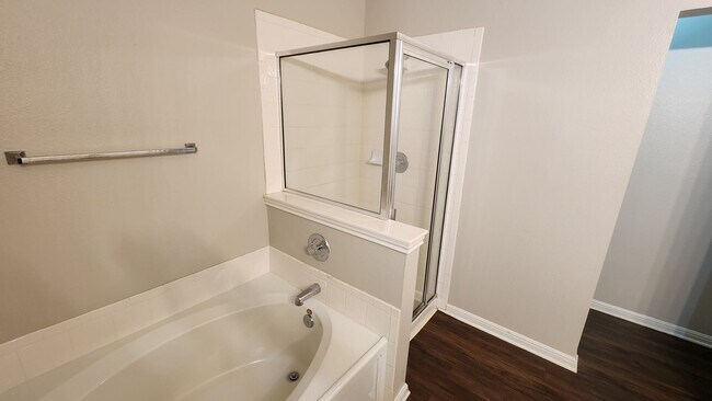 Building Photo - Located In the heart of Stone Oak