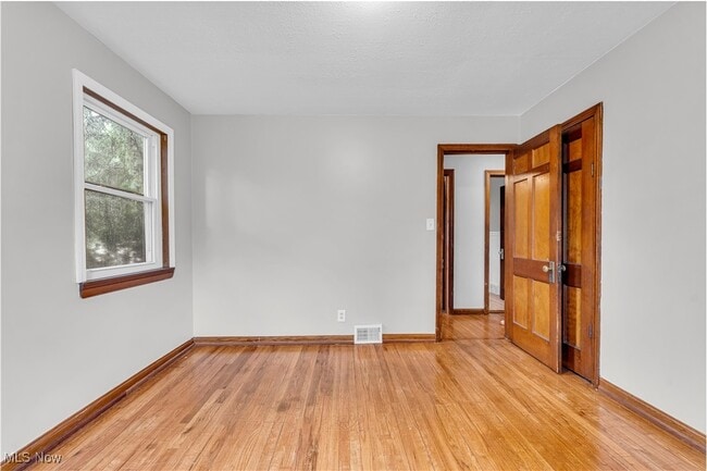 Building Photo - 13803 Wolf Ave