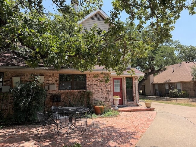 Building Photo - 3410 Timberline Dr