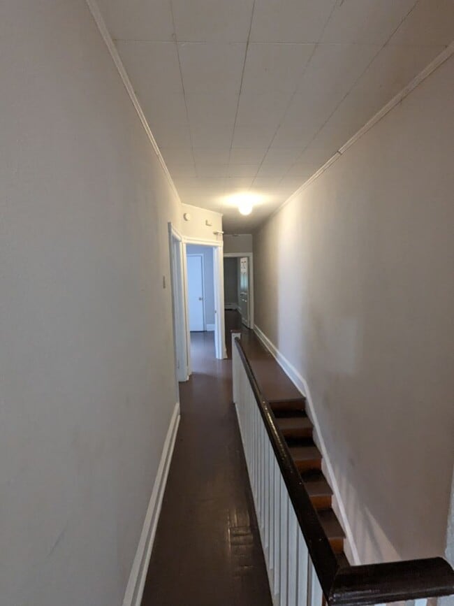 Building Photo - Large Home - Kingsessing