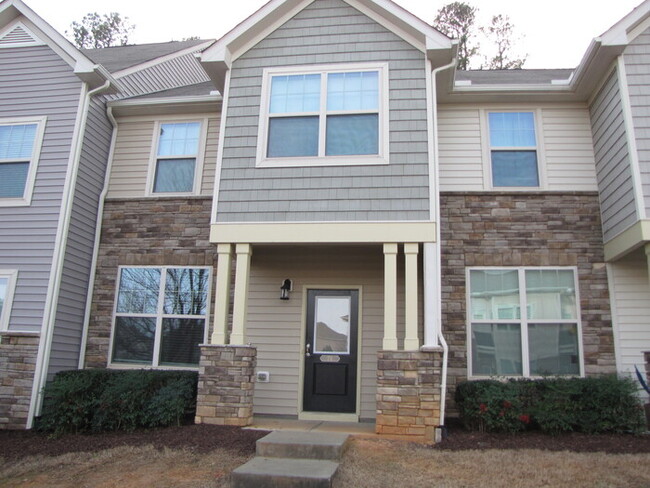 Primary Photo - 74 Pocono Dr