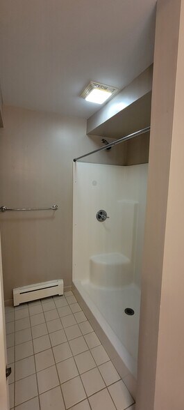 Building Photo - 112 Tyler Dr