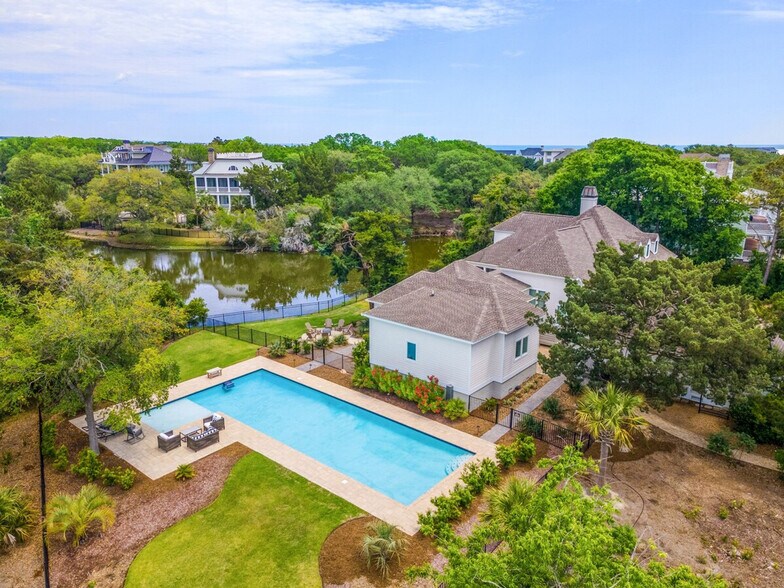 Building Photo - 297 Ocean Green Dr