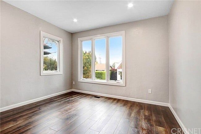 Building Photo - Gorgeous House in Norma Triangle