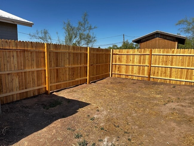 Building Photo - Beautiful Remodeled Studio With Private Backyard In Coolidge!