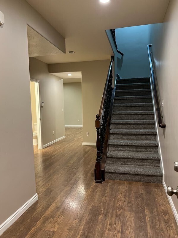 Building Photo - 273 W 680 N