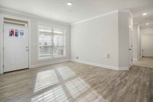 Building Photo - West Creek 3 Bedroom