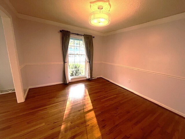 Building Photo - 2114 N Dallerton Cir