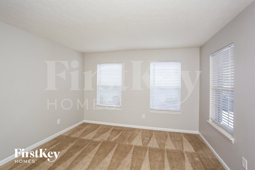 Building Photo - 15515 Sibley Ln
