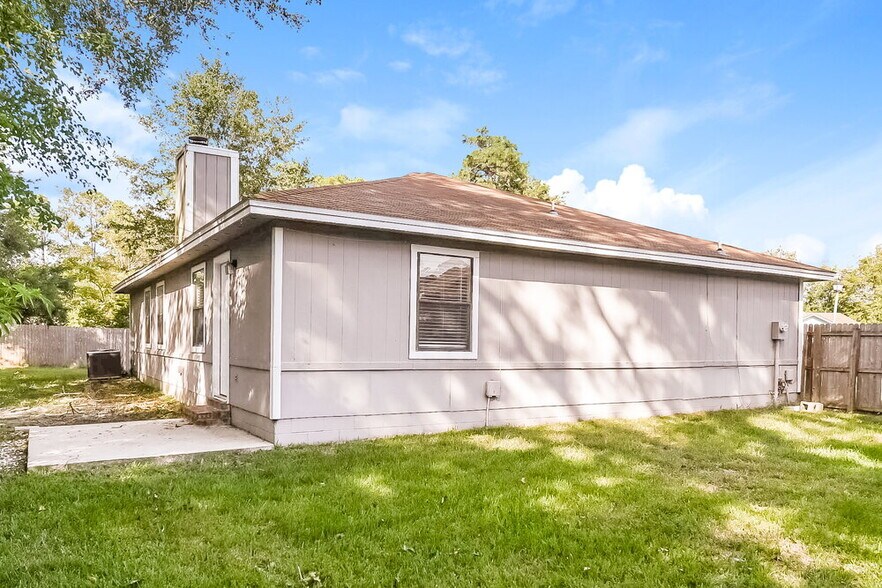 Building Photo - 10818 Carrington Ct