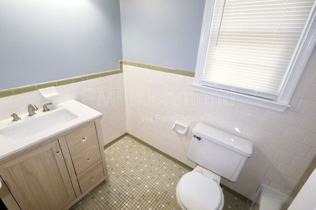 Building Photo - 1929 Millsap Ln