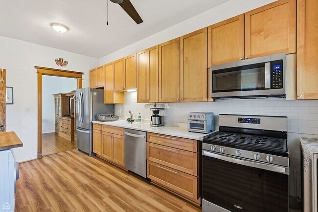 Building Photo - 5321 S Woodlawn Ave