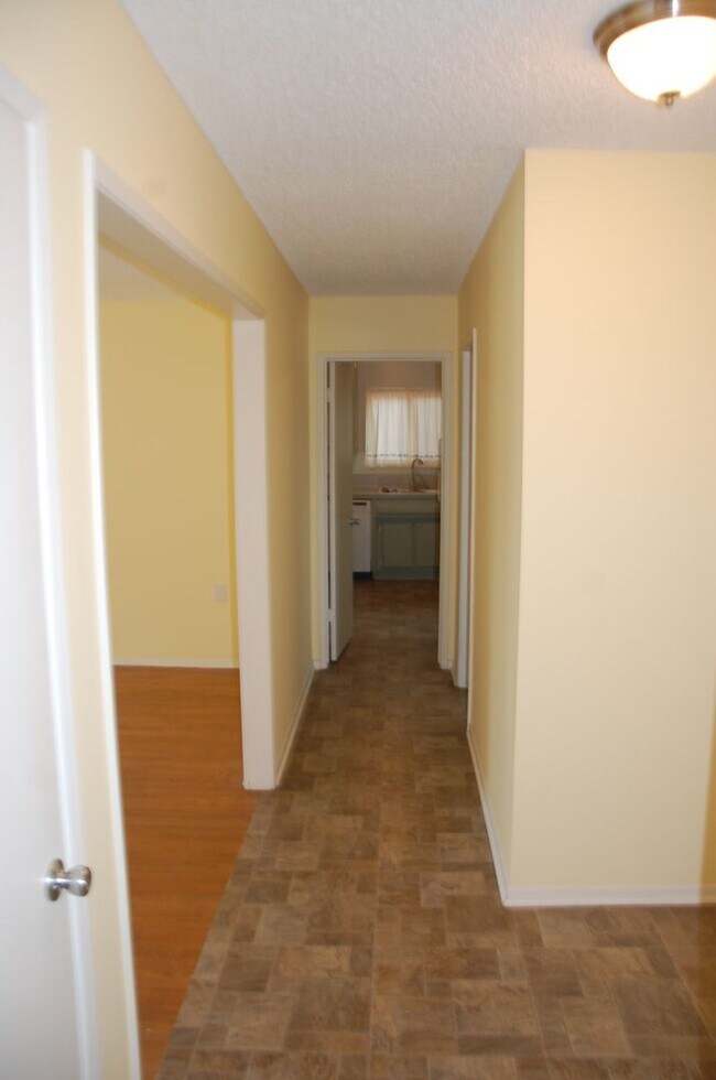 Building Photo - Large Home Near Magnolia Shopping Center