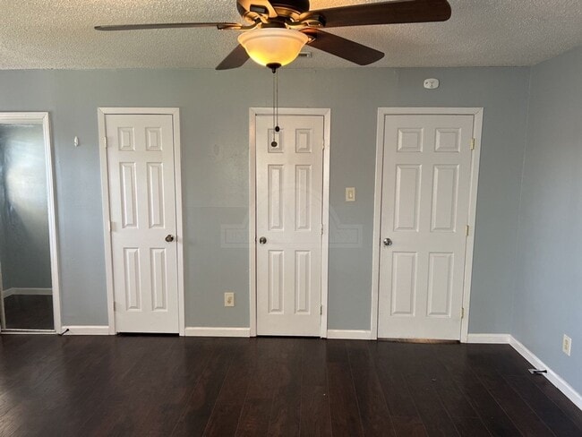 Building Photo - **2 weeks Free Rent***2310 Zinnia Court, K...