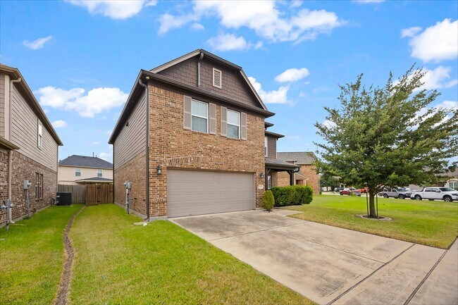 Building Photo - 15015 Hope Hills Ln