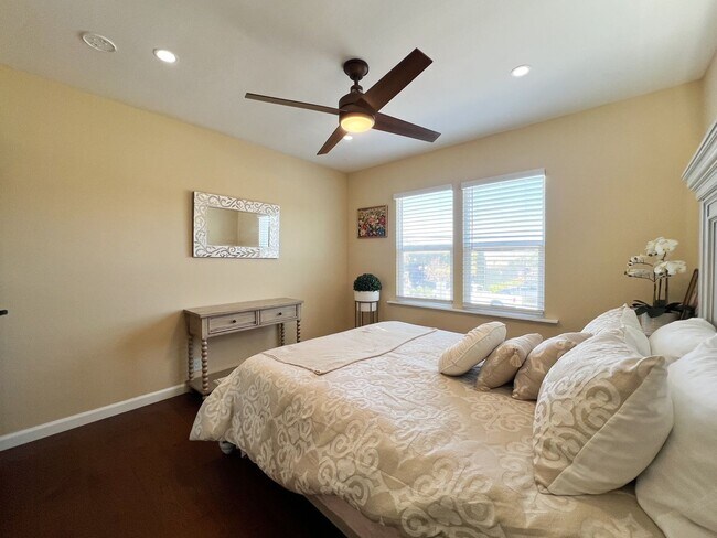 Building Photo - Beautifully Updated, Fully Furnished Napa Home Near Downtown