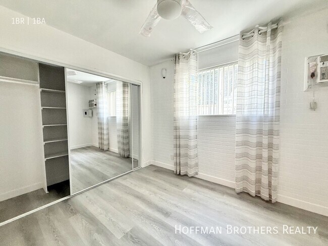 Building Photo - 1315 N June St